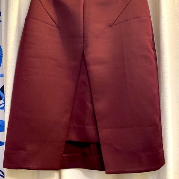 NWOT Women’s & Other Stories Cranberry Color Front Slit with Insert Lined Skirt - Picture 3 of 9